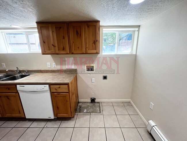 Building Photo - 268 S 900 W