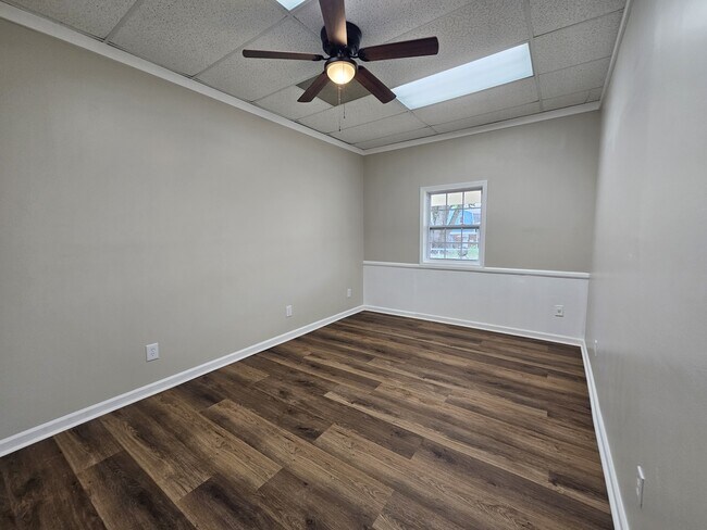 Building Photo - 1198 Holly Springs Rd