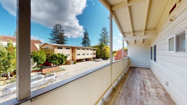 Building Photo - 207 Kent Ave