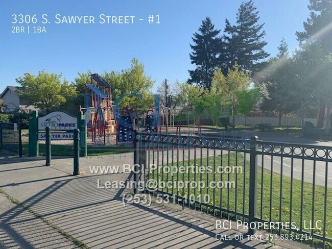 Building Photo - 3306 S Sawyer St