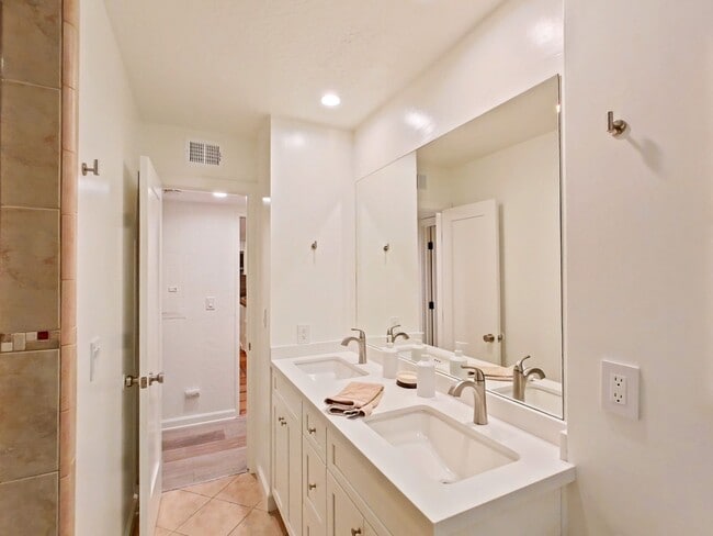 Building Photo - 33672 Chula Vista Ave