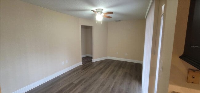 Building Photo - 450 Cart Ct