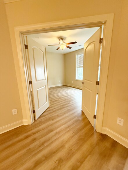 Building Photo - 81 Delray Dr