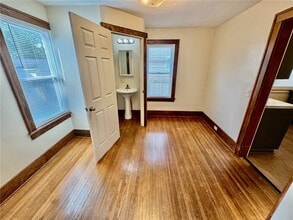 Building Photo - 235 E Elm St