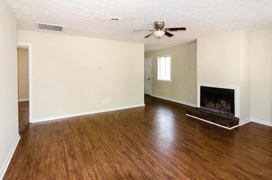 Building Photo - 113 Langford Ct