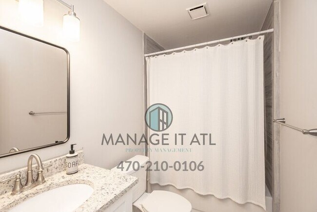 Building Photo - FULLY RENOVATED 2 Bedroom House close to I...
