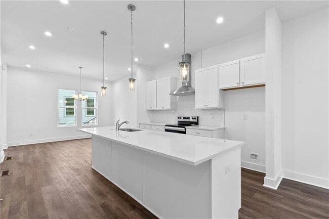 Building Photo - 515 Motivation Cir NW