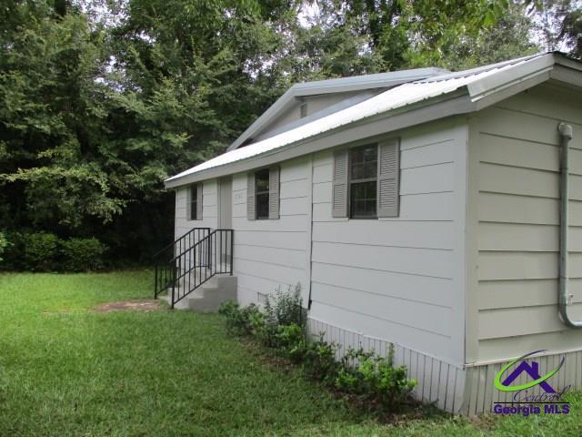 Building Photo - 202 3rd St