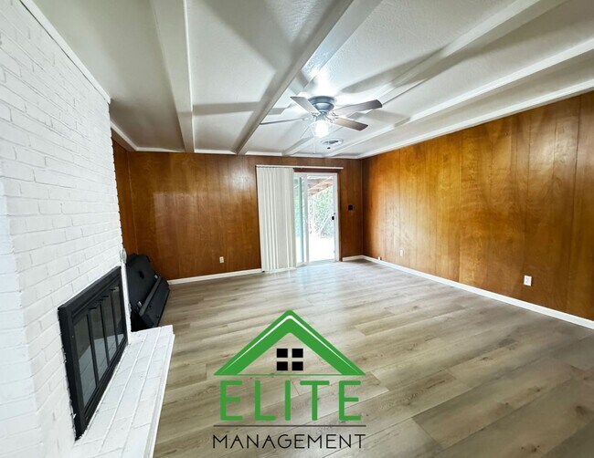 Building Photo - **Charming 3-Bedroom Home in Established S...