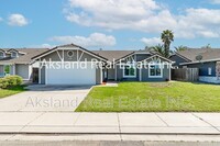Building Photo - Salida