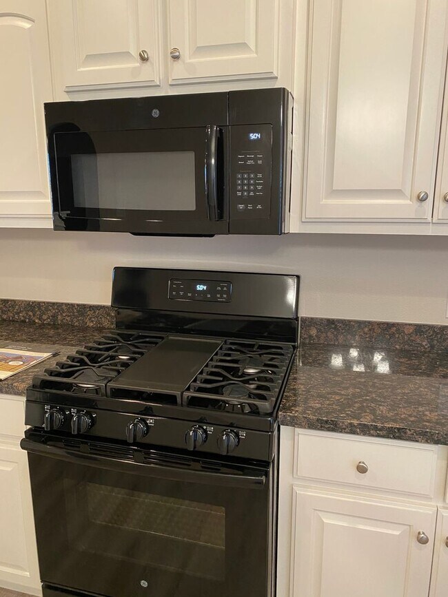 Building Photo - Beautiful Brand New Tim Roten Custom Brick...