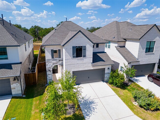 Building Photo - 617 Buckaroo Dr