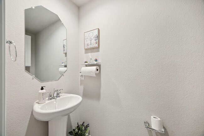 Building Photo - 21030 Albany Landing Ln