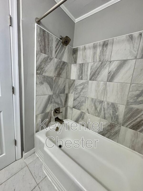 Building Photo - 2607 Petersburg St