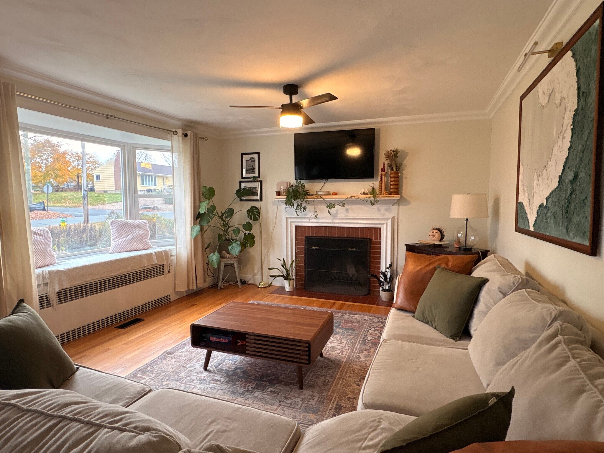 living room - 96 Margarite Rd