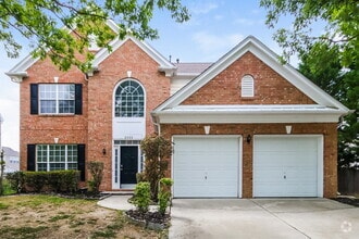 Building Photo - 2533 Red Birch Dr