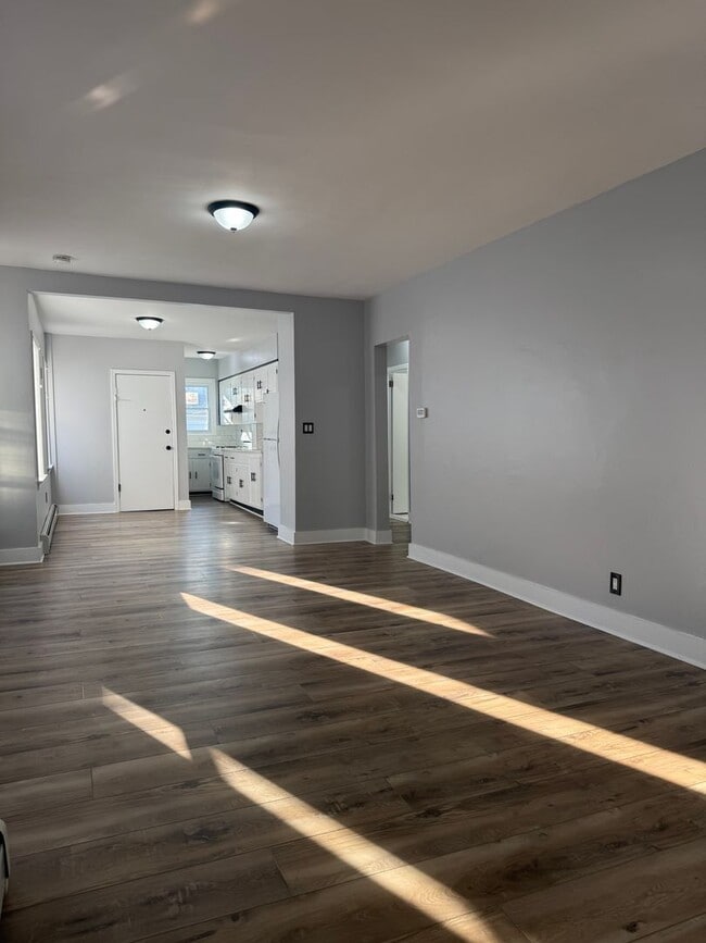 Building Photo - 253 Ampere Pkwy