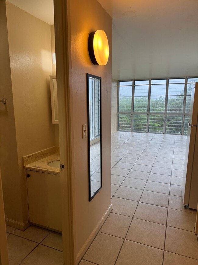 Building Photo - Upgraded Beachfront Studio Apartment in Hauula - Available for Rent