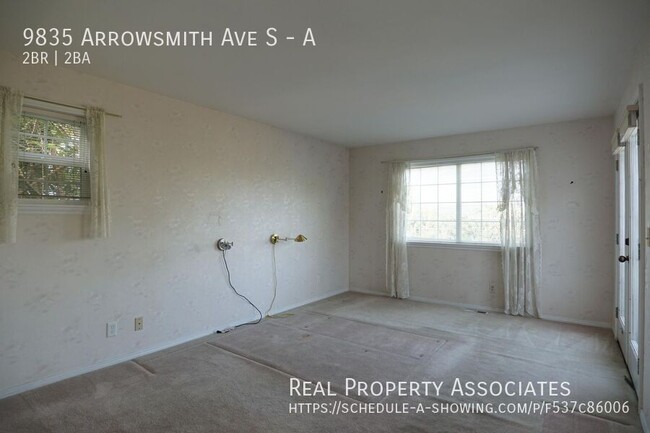 Building Photo - 9835 Arrowsmith Ave S