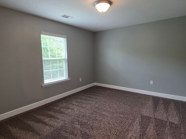 Building Photo - Belmont Glen! South Effingham Schools! Community Amenities!