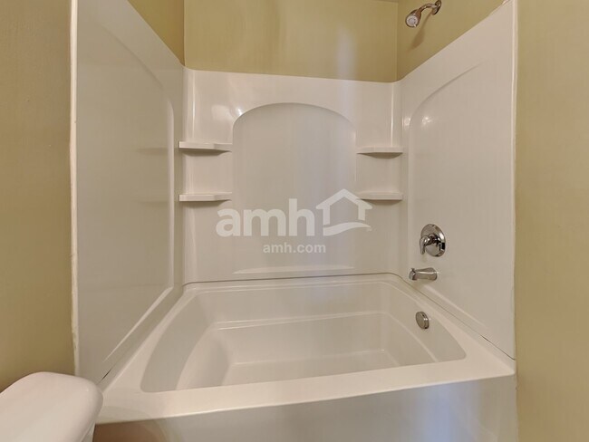 Building Photo - 355 Hennepin Dr