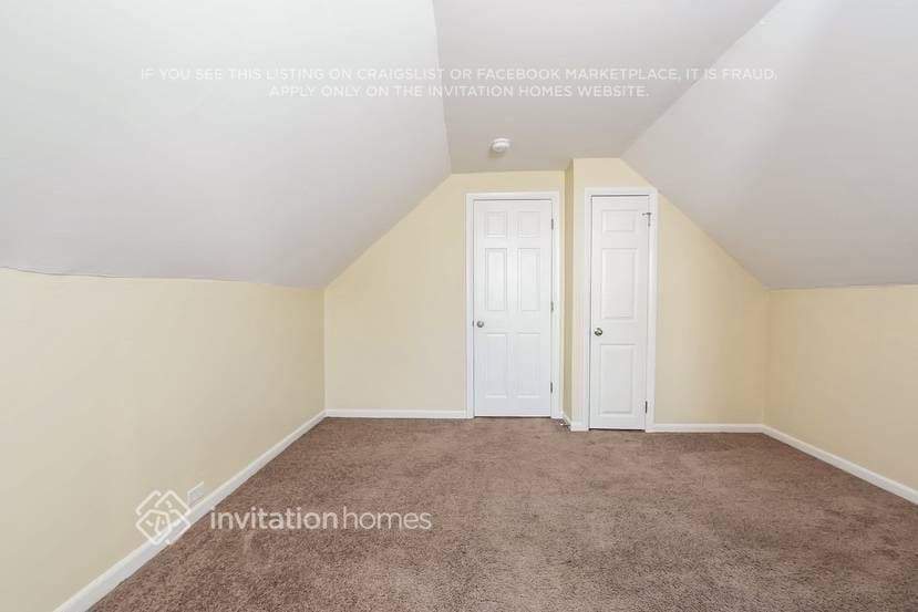 Building Photo - 4100 W 99th Pl