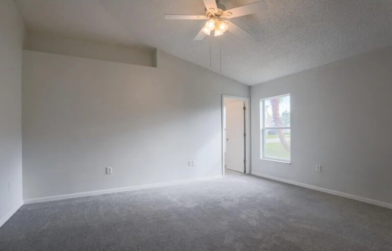 Building Photo - 200 Tree Branch Ln