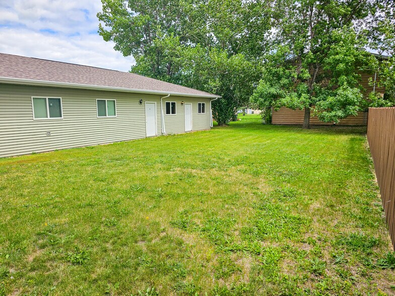 Building Photo - 1117 Expansion Dr