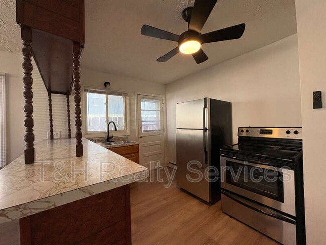 Building Photo - 1261 W 32nd St