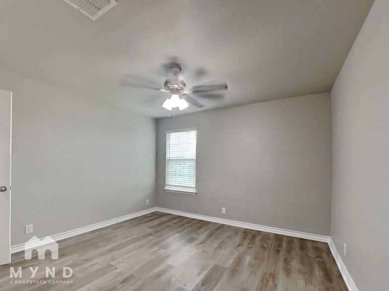 Building Photo - 15453 Bobwhite Quail