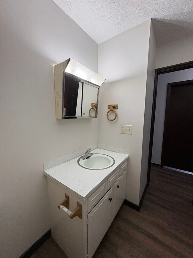 Building Photo - 74 Briarcliff Ave