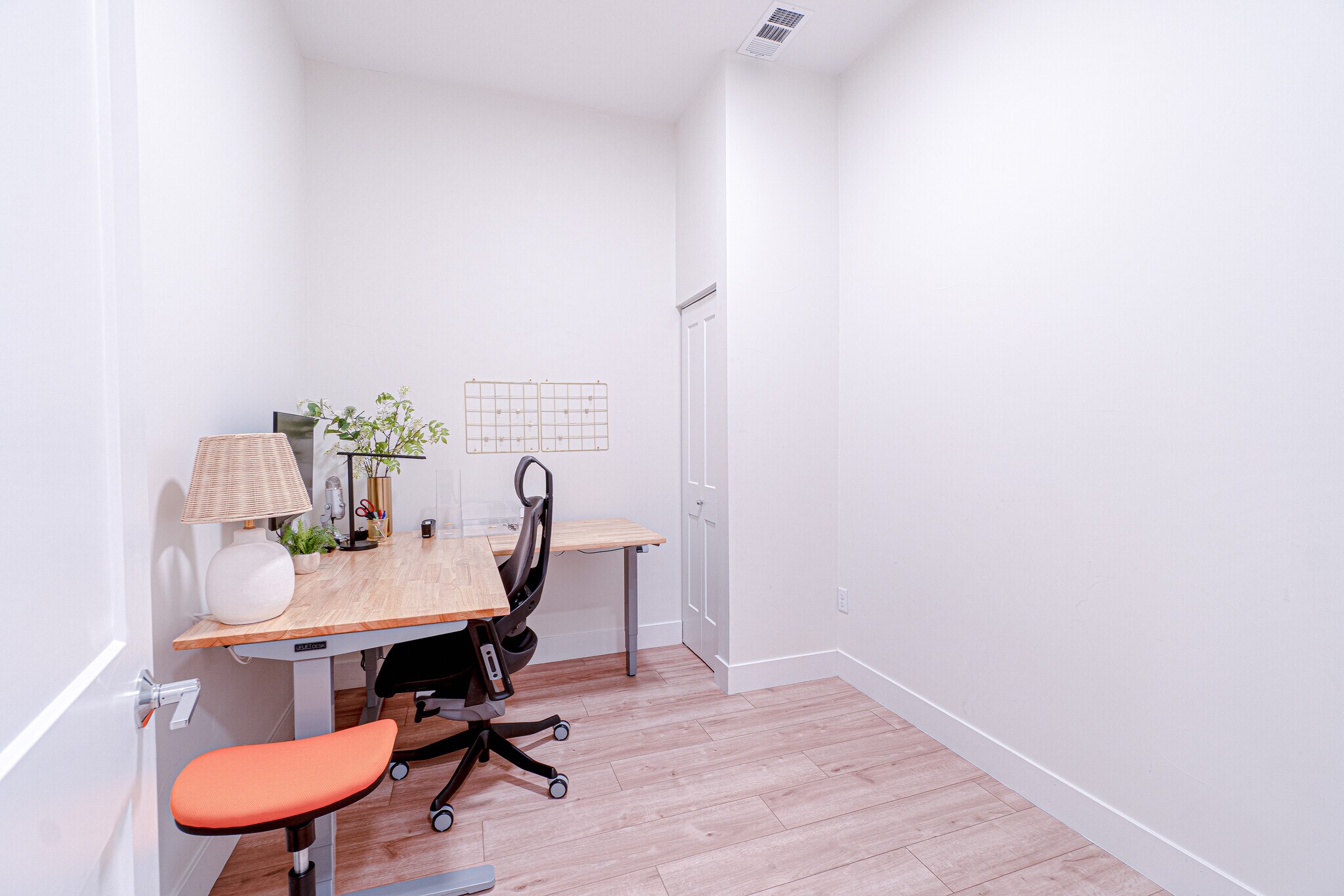 Building Photo - 2876 W 53rd Ave