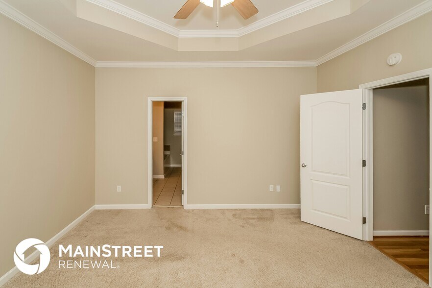 Building Photo - 30 Meadows Dr