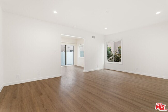 Building Photo - 2908 141st Pl