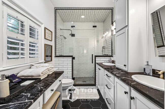 Building Photo - Live in the Heart of Harleston Village!