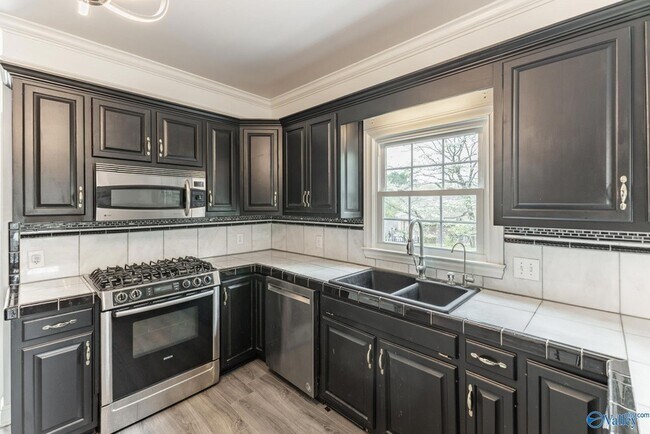 Building Photo - 481 Brenda Dr