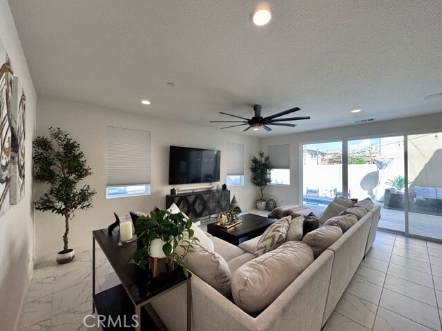 Building Photo - 38572 Rosegate Pl