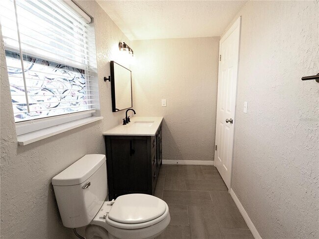 Building Photo - 11241 Yewtree Ave