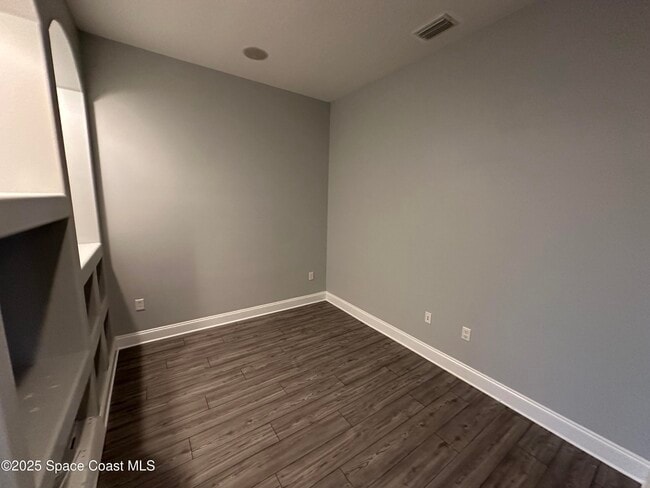 Building Photo - 1317 Ballinton Dr