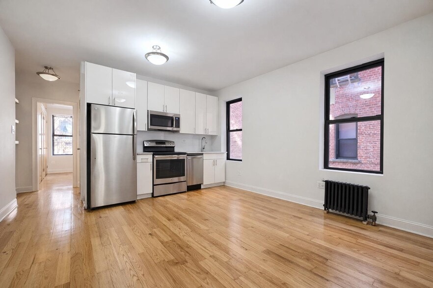 Building Photo - 615 Fort Washington Ave