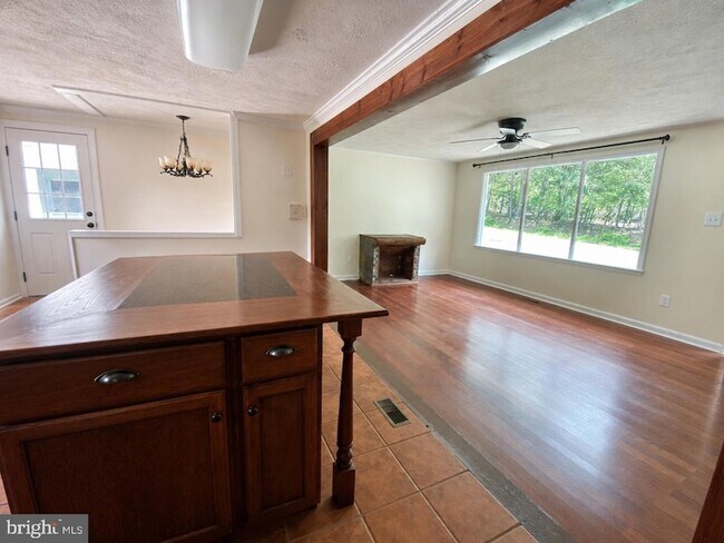 Building Photo - 31 Hamn Ln