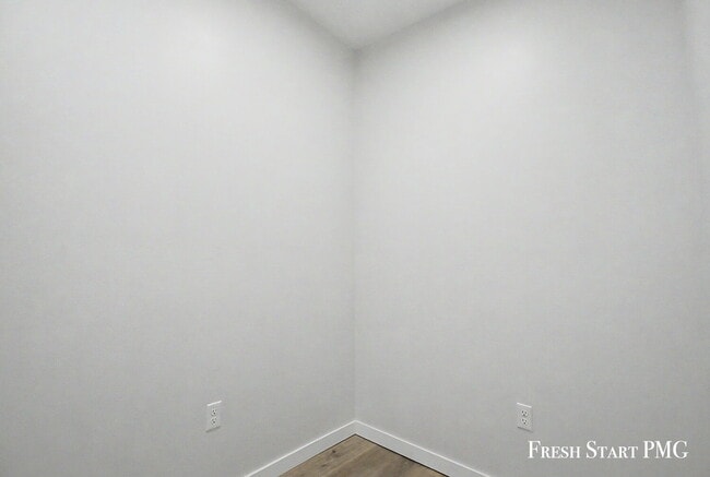Building Photo - Newly Renovated 3-Bed, 2-Bath Loft in Downtown Portland