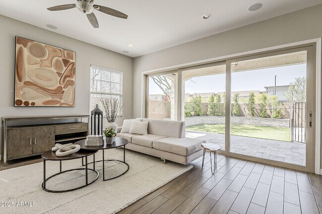 Building Photo - 3310 E Los Gatos Dr