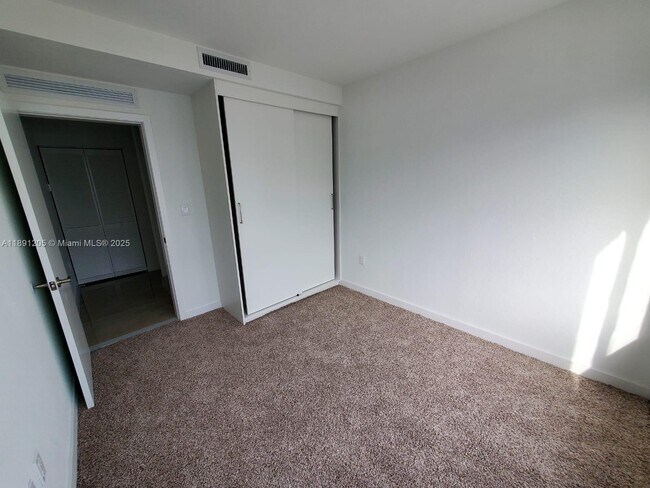 Building Photo - 14573 SW 261st Terrace