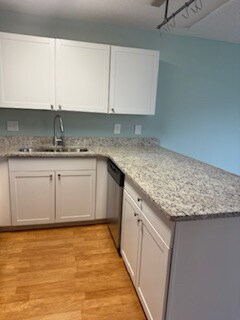 Building Photo - 510-510 Fairwood Lakes Dr