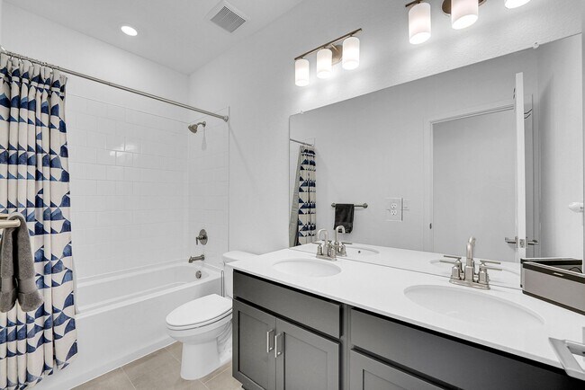 Building Photo - Sterling Ranch 3bed 3bath - like NEW!