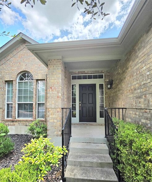 Building Photo - 2215 Conway Cove