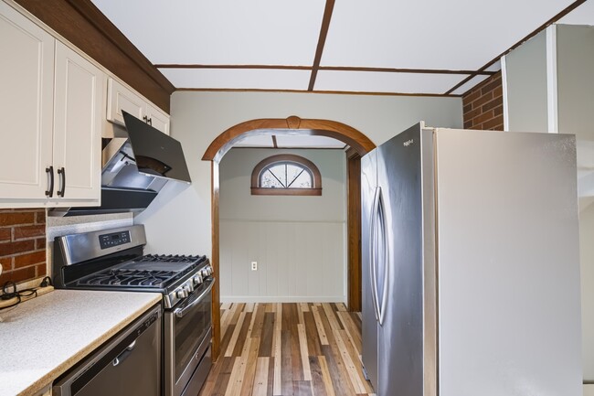 Building Photo - 22 Ruggles St