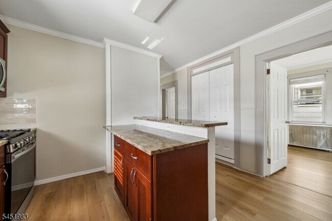 Building Photo - 378 Boyden Ave