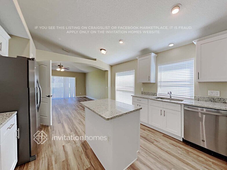 Building Photo - 1228 Foxridge Pl